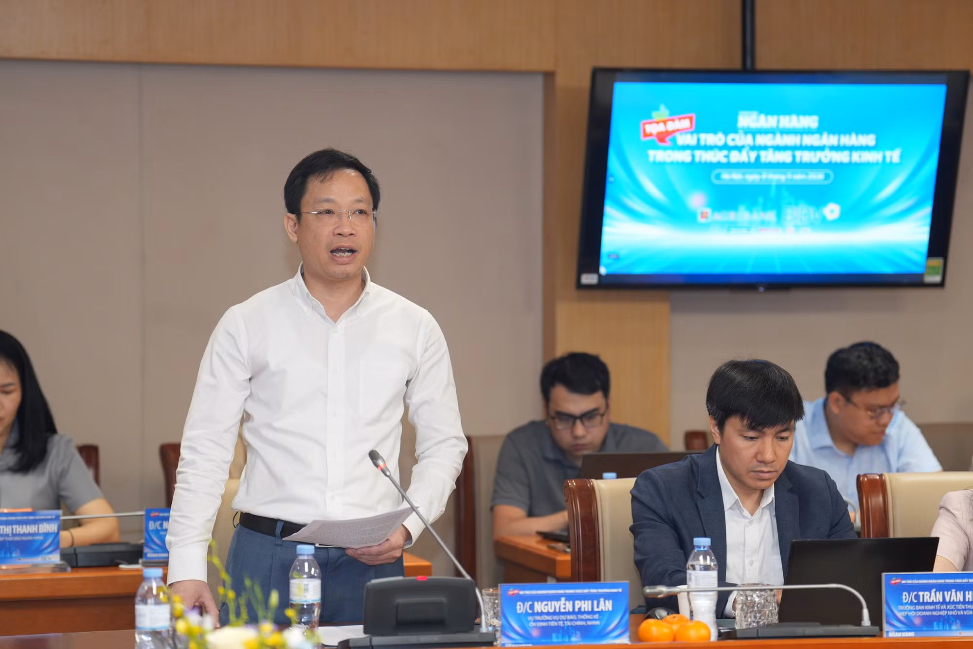Ông Nguyễn Phi Lân, Vụ trưởng Vụ Dự báo, Thống kê-Ổn định tiền tệ tài chính, cảnh báo về áp lực lạm phát. (Ảnh: Vietnam+)